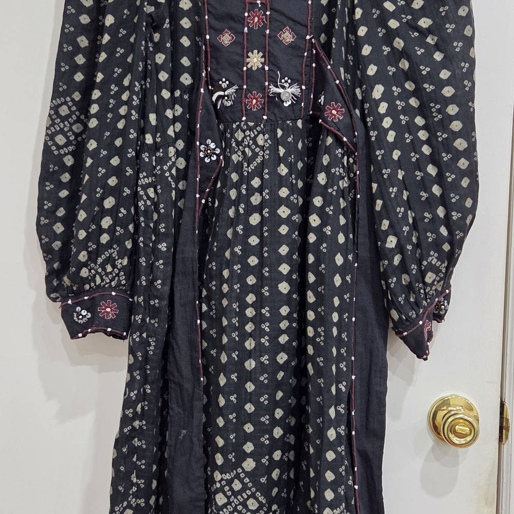 Chic Black and Cream Long Sleeve Dress